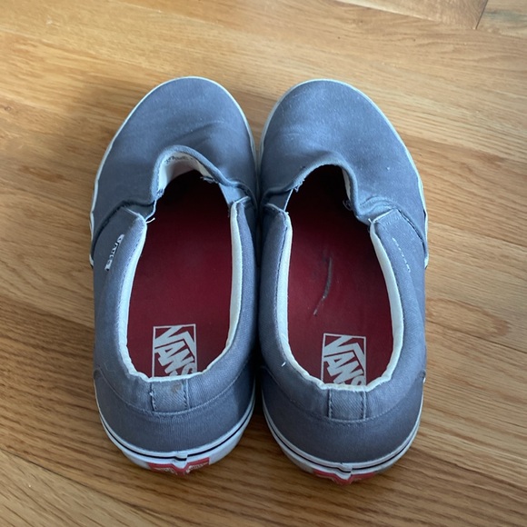Vans- men’s slip ons - Picture 2 of 4